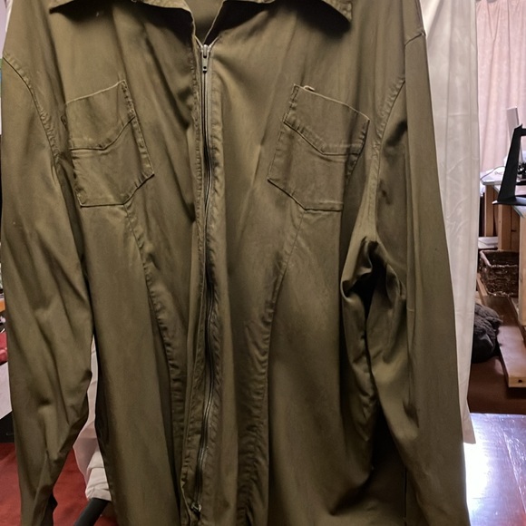 Venezia Jeans Clothing Co. Heavy Duty, Zippered, Pleated Men’s Shirt - Picture 6 of 9